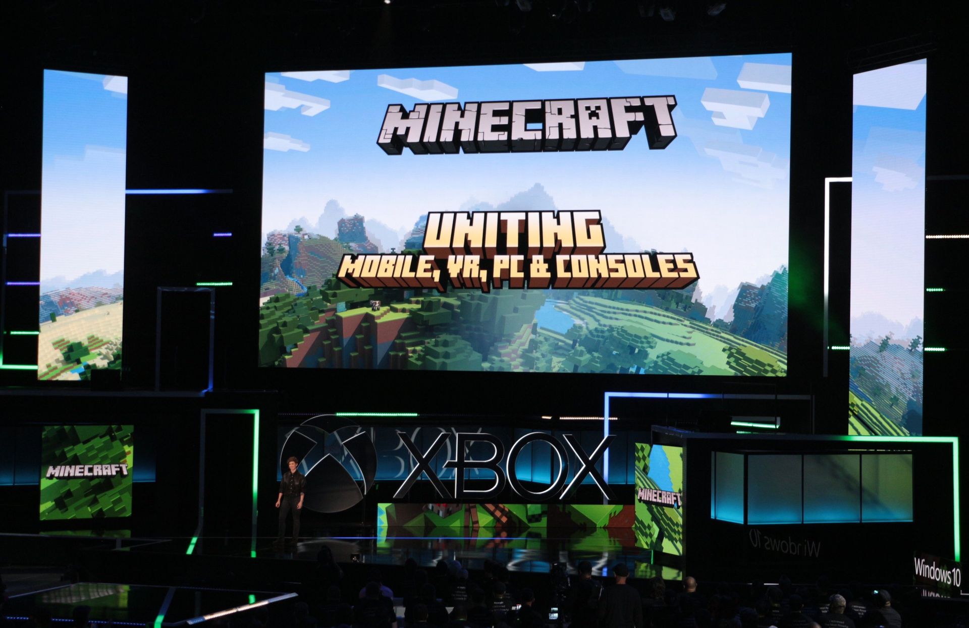 Xbox 17 Briefing Minecraft 全プラットフォームの統合によってもたらされる新たな冒険の世界 Game Watch
