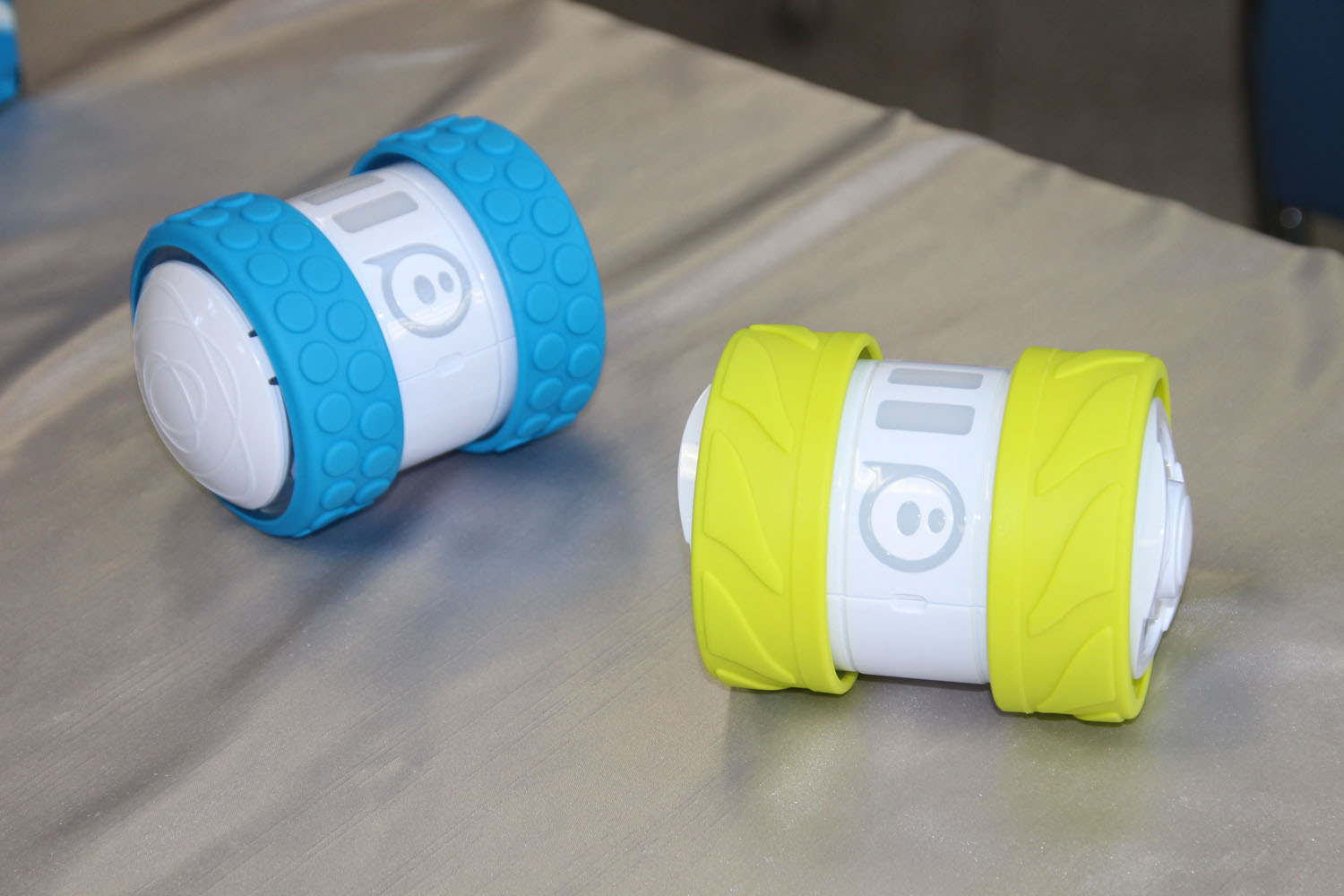 時速23km！ 走りに特化したスマホ制御ロボット「Ollie」登場 - GAME Watch