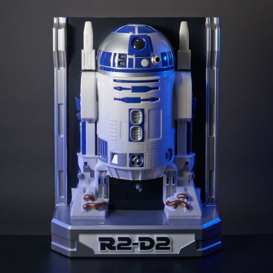 等身大の「R2-D2」、“3Dウォールフィギュア”で登場 - GAME Watch