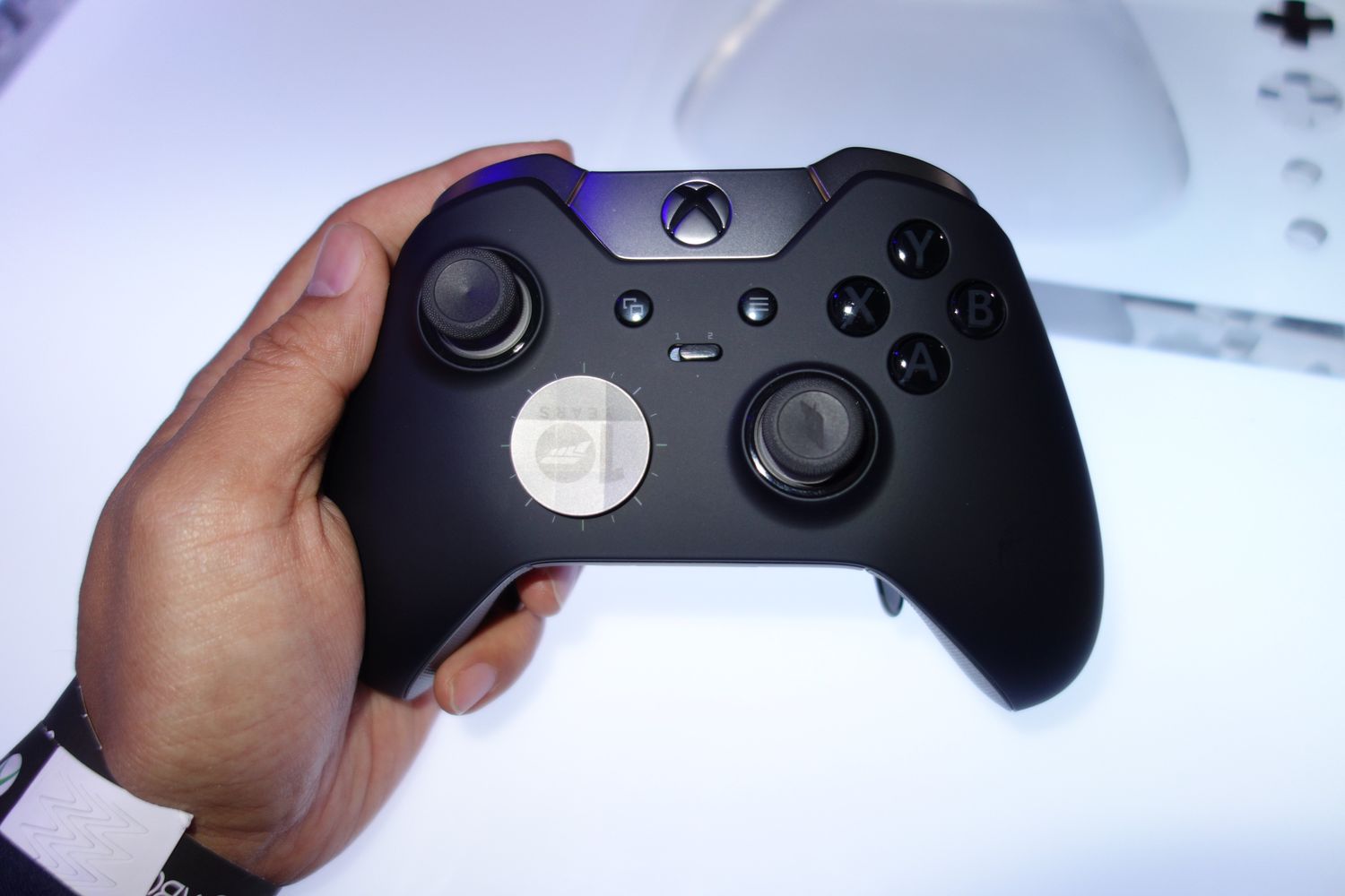 Xbox Oneの秘密兵器 Xbox Elite Wireless Controller を早速触ってきた Game Watch