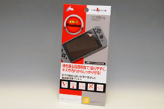 Nintendo Switch の画面を守って 各社の代表的な液晶保護フィルターやガラスパネルを試してみた 使って試してみました ゲームグッズ研究所 Game Watch