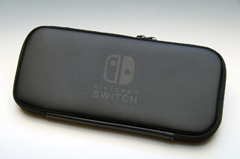 Nintendo Switch 本体を守って ケース ポーチを試す 気をつけるべきポイント とともに8製品をチェック 使って試してみました ゲームグッズ研究所 Game Watch