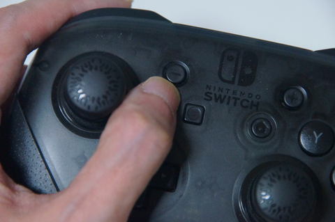 もっと快適に もっと精度の高いプレイを Nintendo Switchのproコントローラー用アシストパーツを試してみた 使って試してみました ゲームグッズ研究所 Game Watch