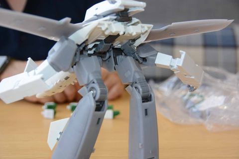 魂インタビュー 楽しい変形を 今だからこそ挑戦する Vf 1j バルキリー Game Watch