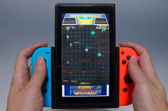 手元でバッチリ縦画面 Nintendo Switch用の縦画面アタッチメント Flip Grip を試してみた 使って試してみました ゲームグッズ研究所 Game Watch