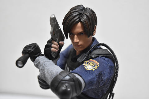 インタビュー バイオハザード Re 2 の限定版 Collector S Edition はこうして生まれた 平林プロデューサーが語る制作秘話 Game Watch インタビュー バイオハザード Re 2 の限定版 Collector S Edition はこうして生まれた 平林プロデューサーが語る制作秘話 Game Watch
