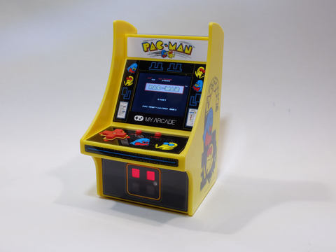 ゲーセンが手の中に 2つのアーケード筐体型ミニゲーム機 レトロアーケード と Tiny Arcade を遊んでみた Game Watch