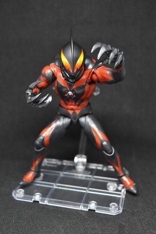 魂レビュー 凶悪なまでの再現度 禍々しさ全開の S H Figuarts ウルトラマンベリアル Game Watch