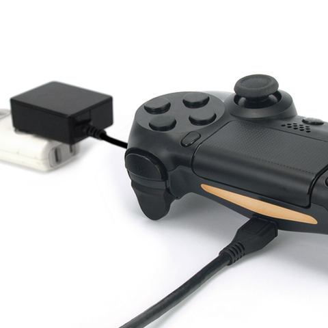 Ps4用コントローラをコンセントから直接充電できる コントローラacアダプタ4 発売決定 Game Watch