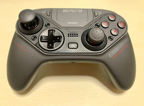 PS4対応コントローラー「C40 TR Controller」の使い心地を体験してみた 