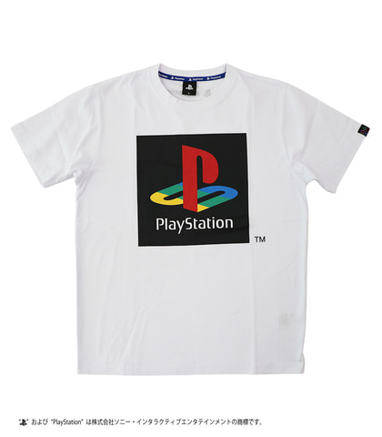 三人称が着用モデルで登場 Playstationコラボtシャツやスタジャン キャップなど18アイテムが本日発売 Game Watch