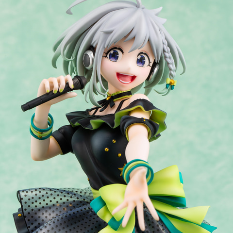 ステージで歌う躍動感をそのまま立体化 バーチャルシンガー Yuni のフィギュアが発売 Game Watch