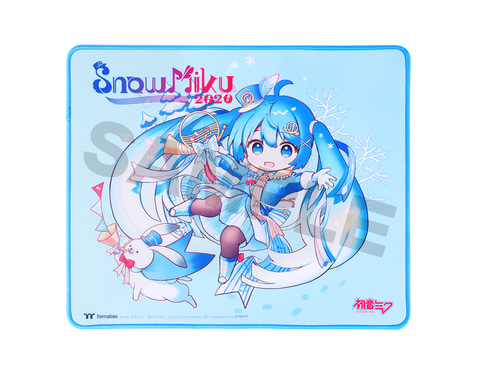 雪ミク が でっかく デザイン Snow Miku 限定のゲーミングマウスパッドがイベントと北海道の店舗で限定販売 Game Watch