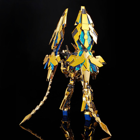 金色に輝く本体カラーを再現 ガンダムnt より ガンプラ Rg ユニコーンガンダム3号機 フェネクス ナラティブver が再販決定 Game Watch