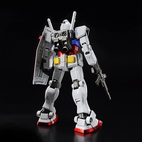 Pg 1 60 ガンダムベース限定 Rx 78 2 ガンダム チタニウムフィニッシュ 9月発送分の予約受付中 Game Watch