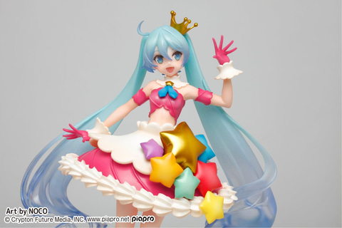 ケーキをイメージしたキュートなドレス タイトー 初音ミク Birthday フィギュア を年も展開 Game Watch