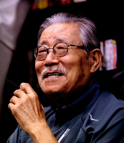 漫画 ゴルゴ13 初のスピンオフ 銃器職人 デイブ 本日発売のビッグコミック増刊号で連載開始 Game Watch