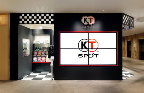 コーエーテクモゲームス初のオフィシャルショップが渋谷parcoに本日オープン Game Watch