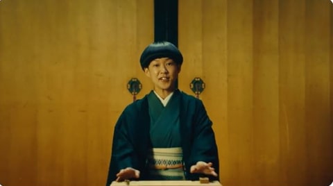 落語家の桂二葉さんが 太鼓の達人 や Minecraft を紹介 Xbox Game Passの新cmが公開 Game Watch