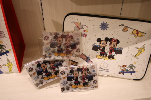 ディズニーストア30年の歴史を振り返る Disney Store 30th Anniversary Pop Up Museum を一足早く体験 Game Watch