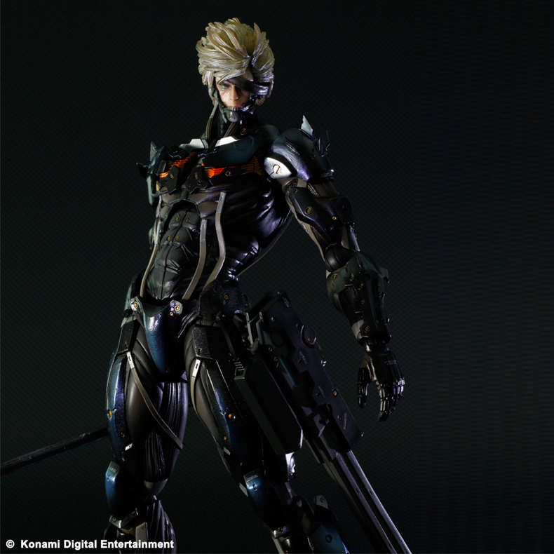 スクエニ Metal Gear Rising Revengeance 雷電アクションフィギュアを発売 Game Watch