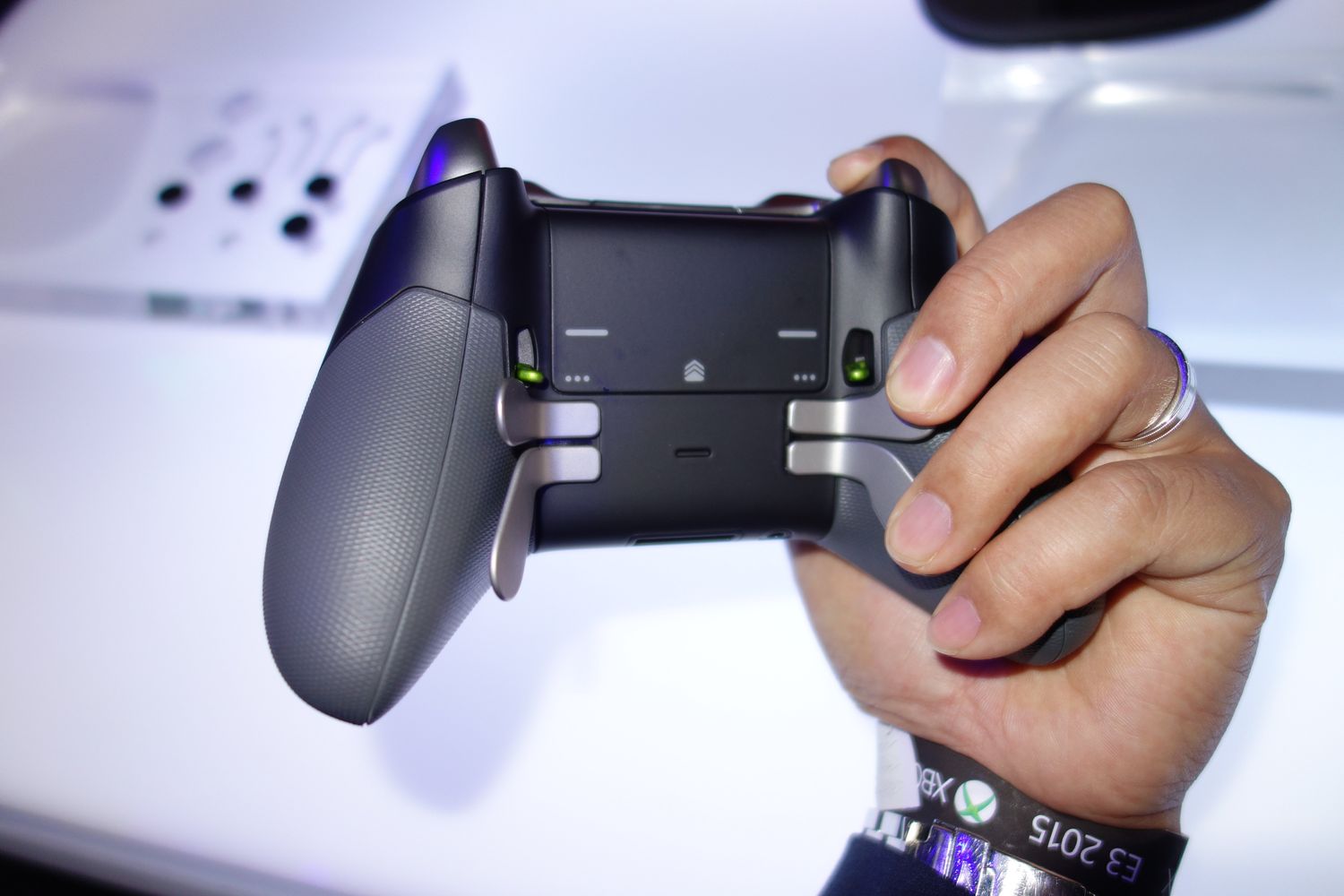 Xbox Oneの秘密兵器 Xbox Elite Wireless Controller を早速触ってきた Game Watch