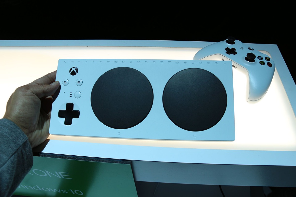 史上初の障碍者向けゲームコントローラー Xbox Adaptive Controller を体験 Game Watch