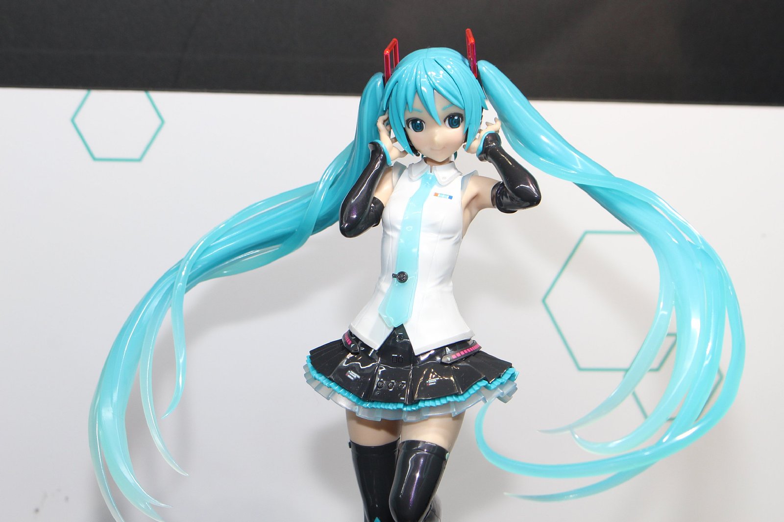 Figure Riselabo 初音ミク V4x が C3afa Tokyo 19 に初出展 Bandai Spirtsのプラモデル成型技術は 初音ミクで次のステージへ Game Watch