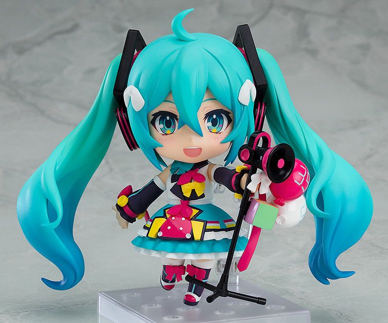 マジカルミライ 2018」のカラフルで元気いっぱいな初音ミクが