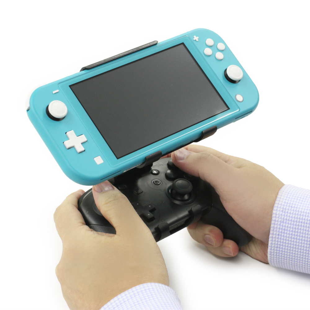 手元でSwitch Proコントローラーを使ってSwitch/Switch Lite本体が