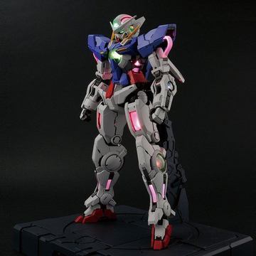 Pg 1 60 ガンダムベース限定 Rx 78 2 ガンダム チタニウムフィニッシュ 9月発送分の予約受付中 Game Watch