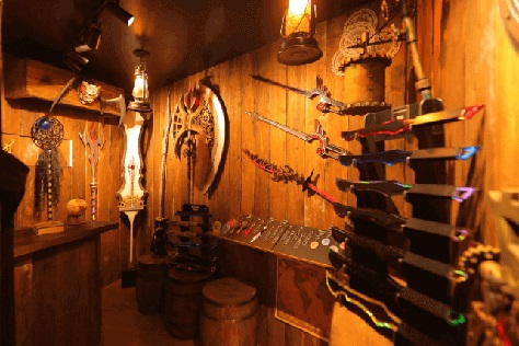 体感できる展示会「ファンタジー武器屋タクミアーマリーの世界」が開催