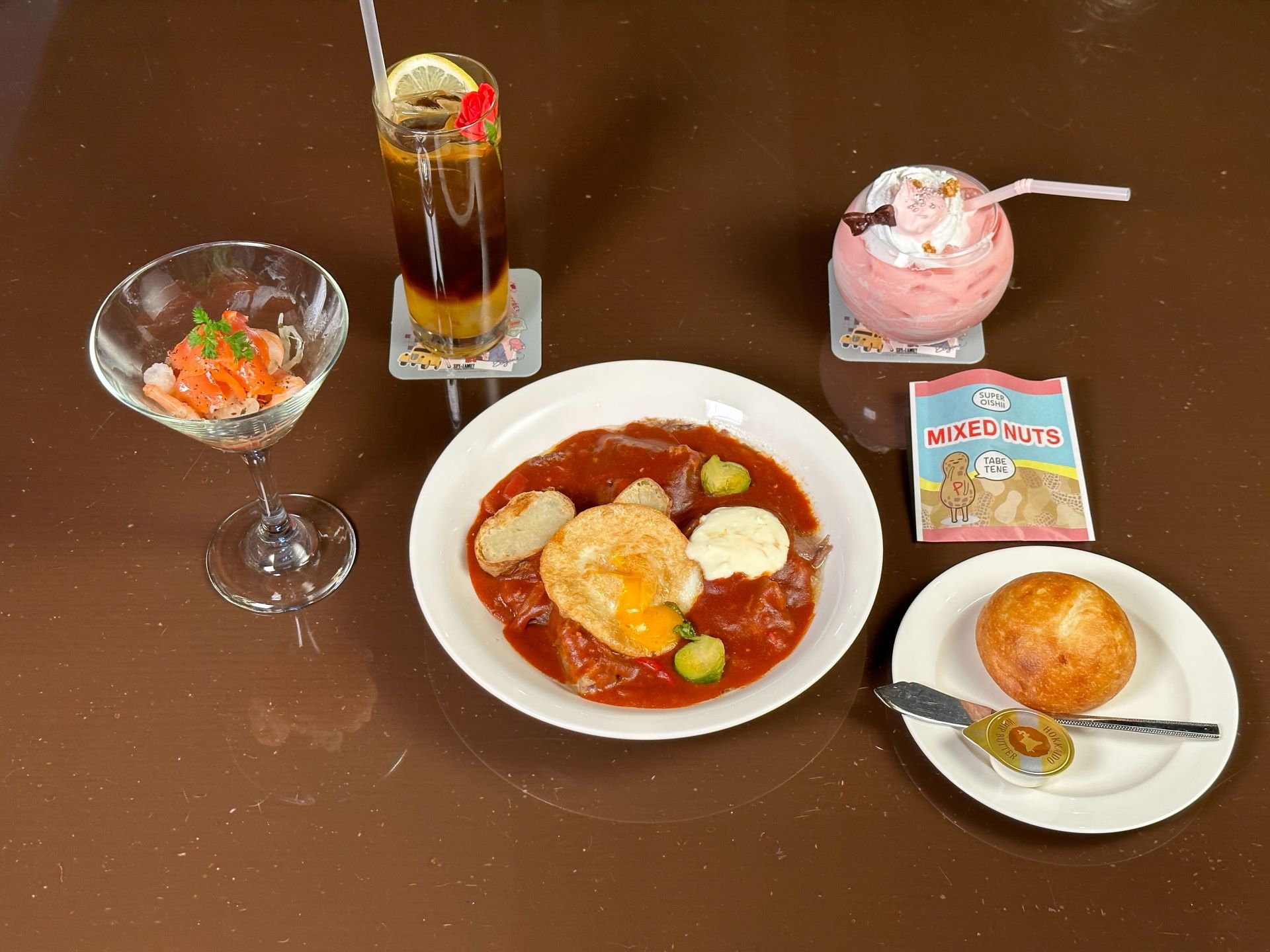 USJ2023】USJ×「SPY×FAMILY」のコラボグルメを紹介！ フォージャー家のシチューなど、崩れた目玉焼きが原作を忠実に再現！ - GAME  Watch