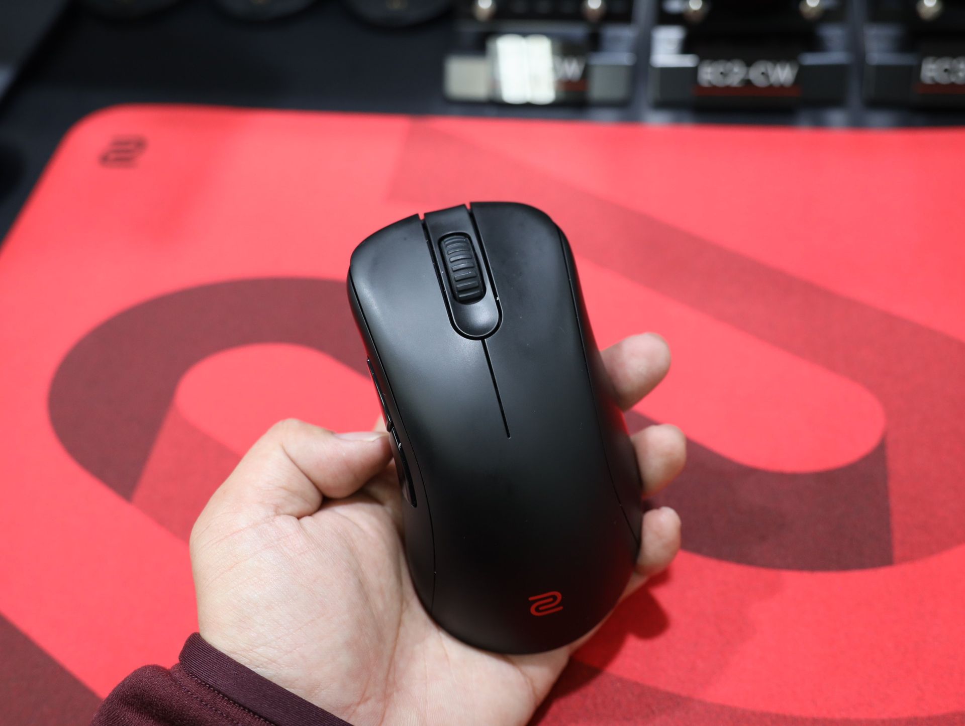 ZOWIE期待のワイヤレスゲーミングマウス「EC-CW」、一般初公開 - GAME 