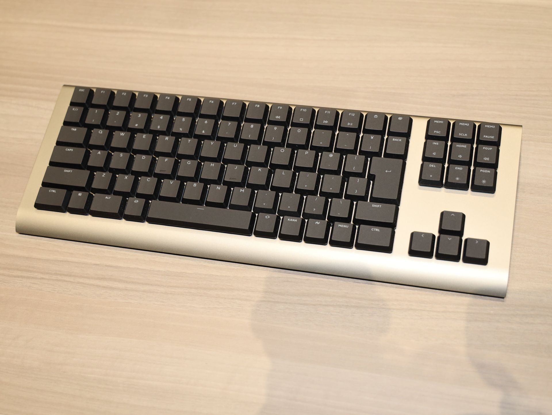 【新品未開封 即発送】zenaim keyboard 修正品