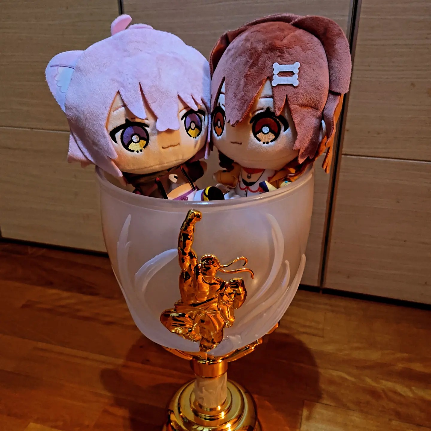 ラブライブ  ユニットカップ　優勝盾 1.jpg