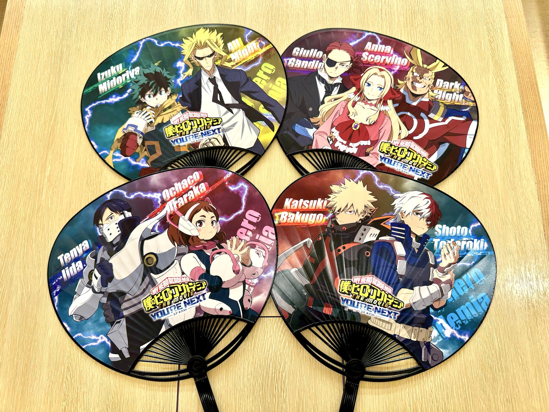 僕のヒーローアカデミア 爆豪勝己 うちわ アクリルスタンド 缶バッジ