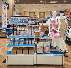イトーヨーカドーの日（8月10日）」に合わせ「ハトデザイングッズ」が8