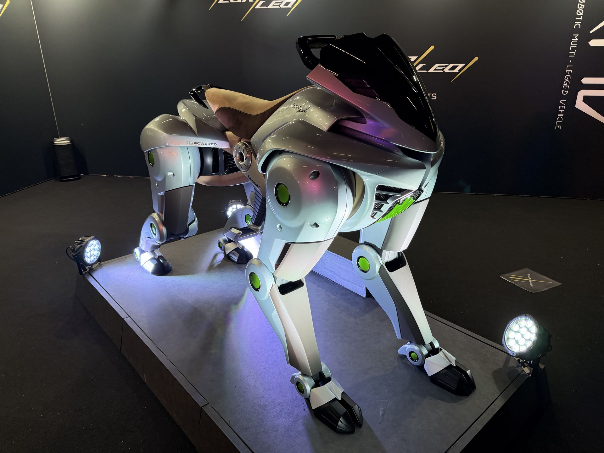 川崎重工の四足歩行ロボット「CORLEO」がgamescom 2026に参考出展