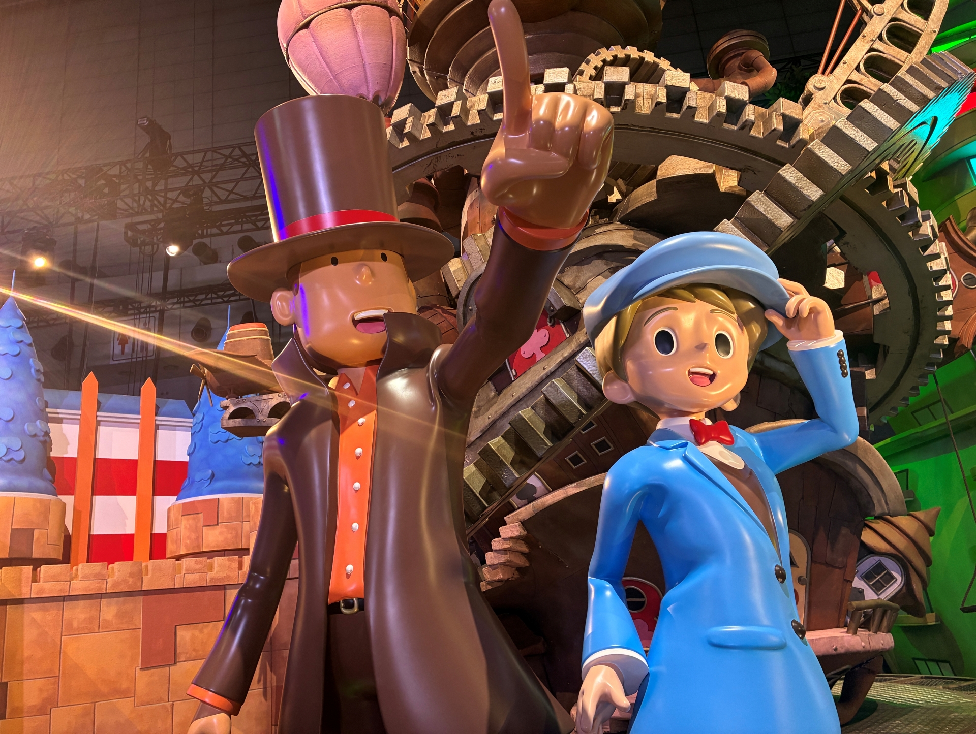 レベルファイブ、「レイトン」など立体造形乱れ打ち！【TGS2026】 「ホーリーホラーマンション」「デカポリス」「スナックワールド リローデッド」が豪華出展